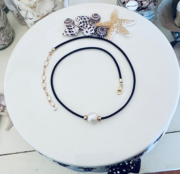 Leather and Pearl choker