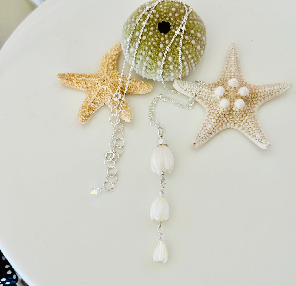 Mother of Pearl Pikake flower necklace